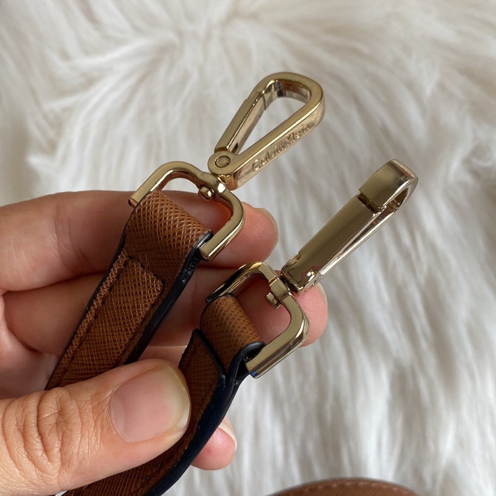 42” Calvin Klein NWOT brown purse strap with golden colored hooks - Picture 5 of 8